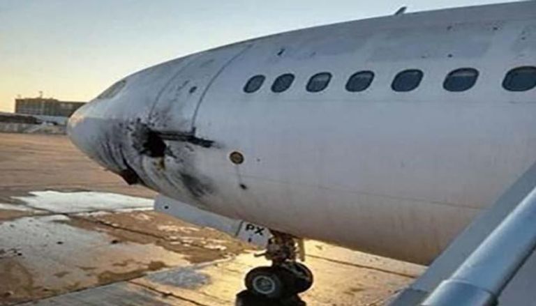 طائرة مدنية في مطار بغداد أصيب بأضرار بعد القصف