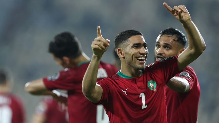 أشرف حكيمي خالد فوهامي حارس منتخب المغرب السابق
