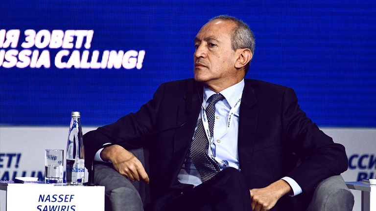 الملياردير المصري ناصف ساويرس النيجيري أليك دانغوي