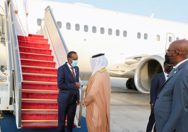رئيس وزراء الصومال لدى وصوله الإمارات