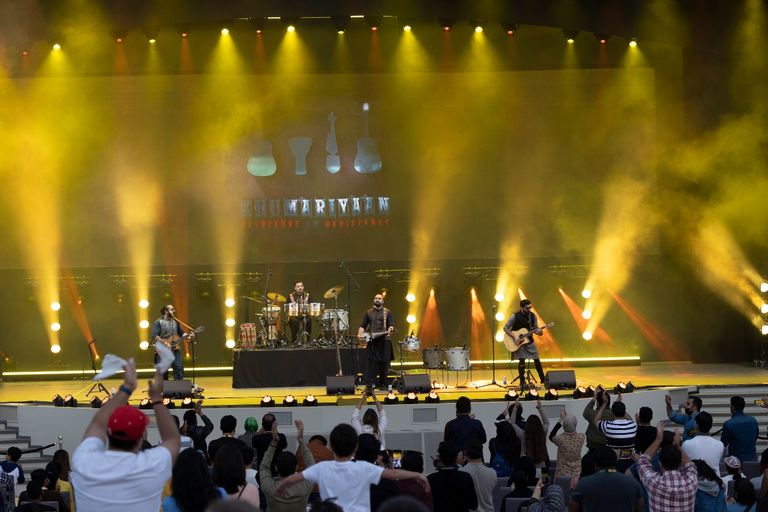 حفل فرقة "خوماريان" الباكستانية في إكسبو دبي 