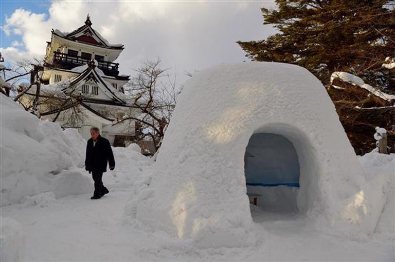 البياض يكسي معظم أنحاء اليابان في الشتاء