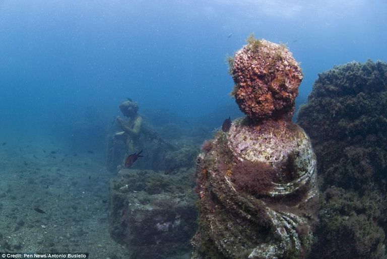 "بايا" الإيطالية.. قصة مدينة الفجور والمجون الغارقة بالمتوسط 133-014150-italy-city-under-water-4