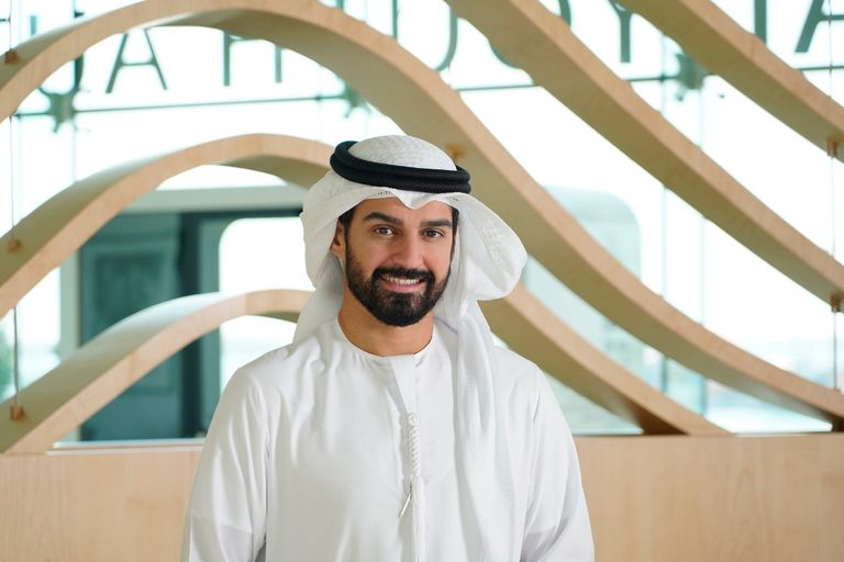 شعار مركز الشباب العربي