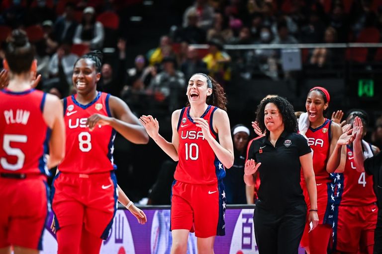 منتخب أمريكا بطل كأس العالم لكرة السلة للسيدات