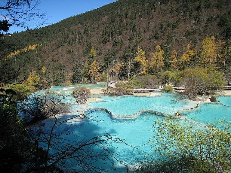  حديقة هوانغ لونغ الوطنية أحد أجمل الحدائق الوطنية في الصين