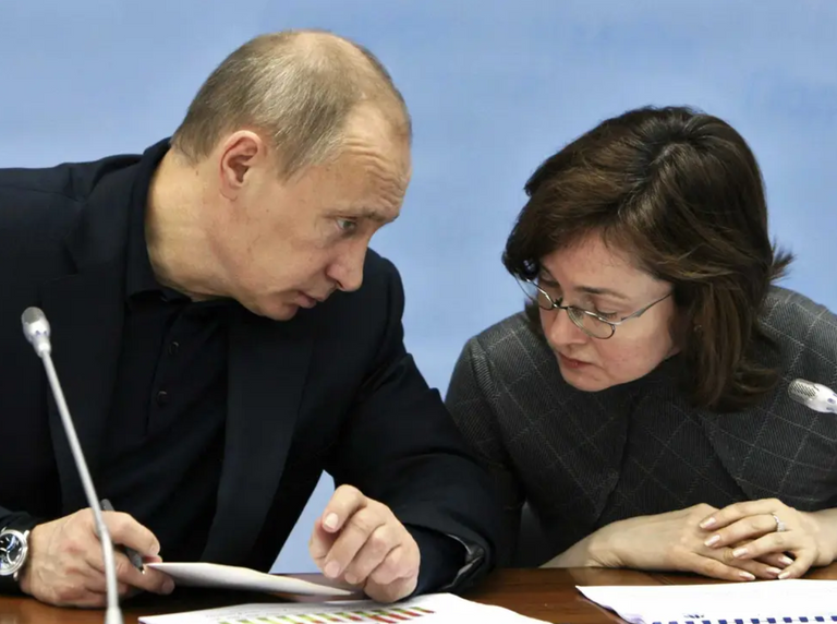 إلفيرا نابيولينا حاكمة البنك المركزي الروسي