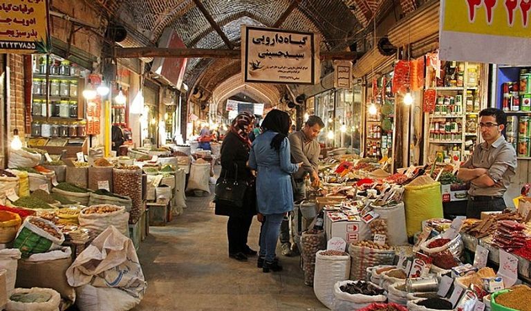 جانب من سوق تجريش- أرشيف