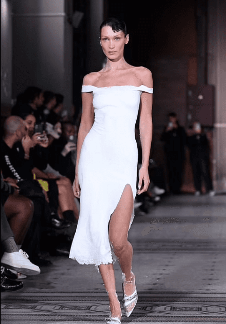 عرض الموضة في باريس