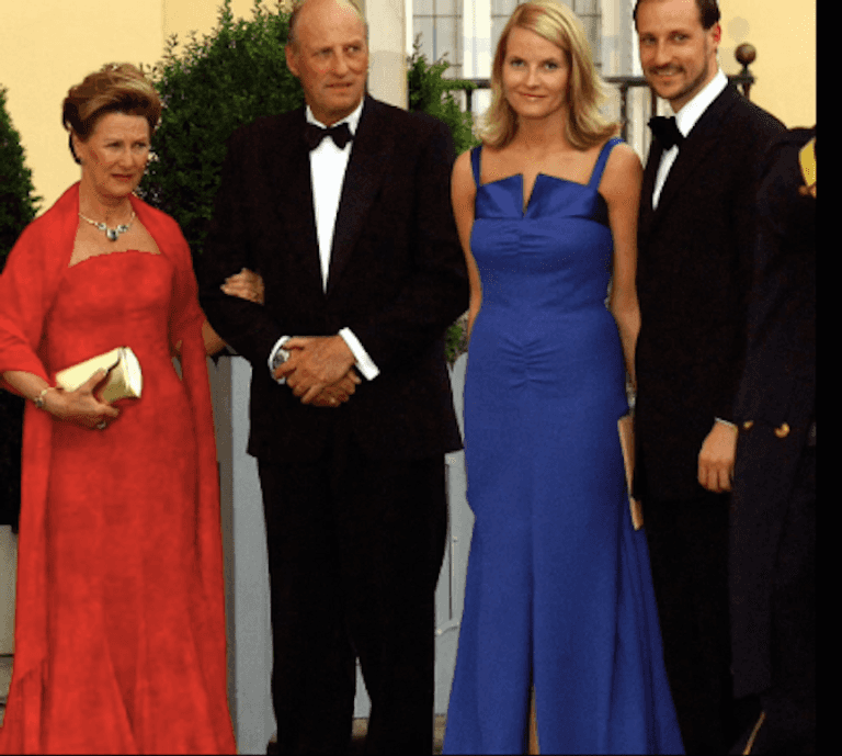 الأميرة مارثا وخطيبها