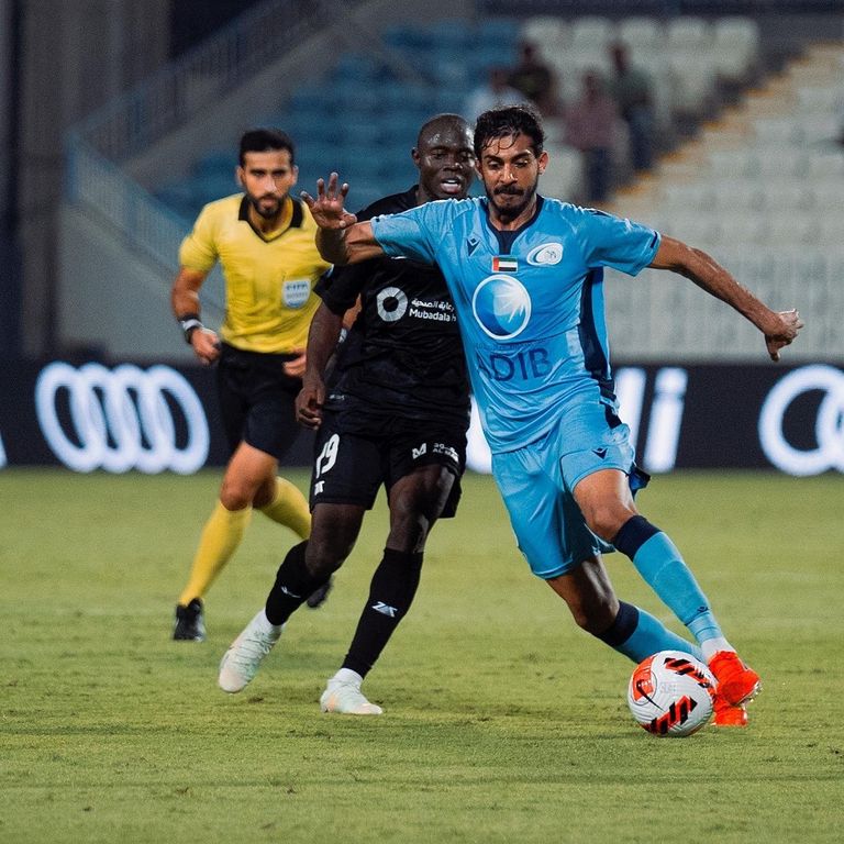 من مباراة بين ياس والجزيرة في الدوري الإماراتي الشارقة متصدر جدول ترتيب الدوري الإماراتي
