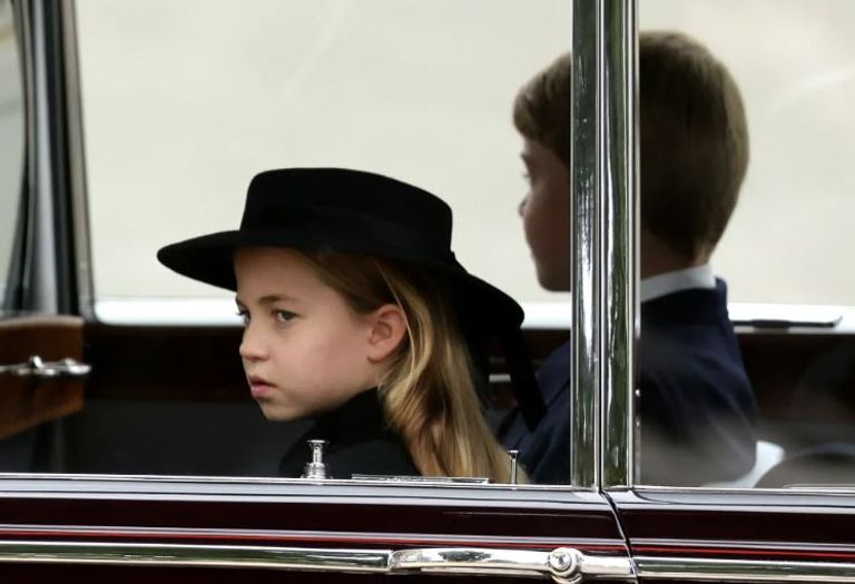 إحدى الصور التي التقطها المصور كريس في جنازة الملك إليزابيث