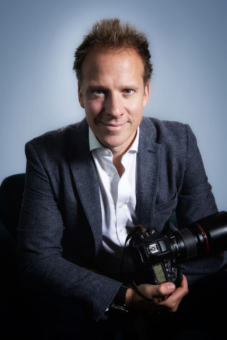 إحدى الصور التي التقطها المصور كريس في جنازة الملك إليزابيث