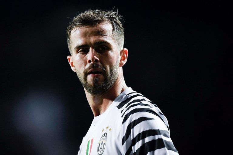 ميراليم بيانيتش ميراليم بيانيتش لاعب وسط الشارقة