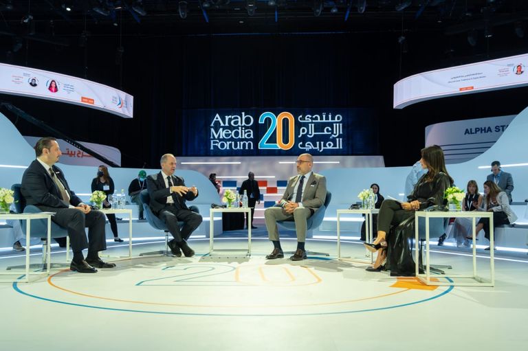 جلسة "صناعة الإعلام.. هل لها مستقبل؟" بمنتدى الإعلام العربي جلسة