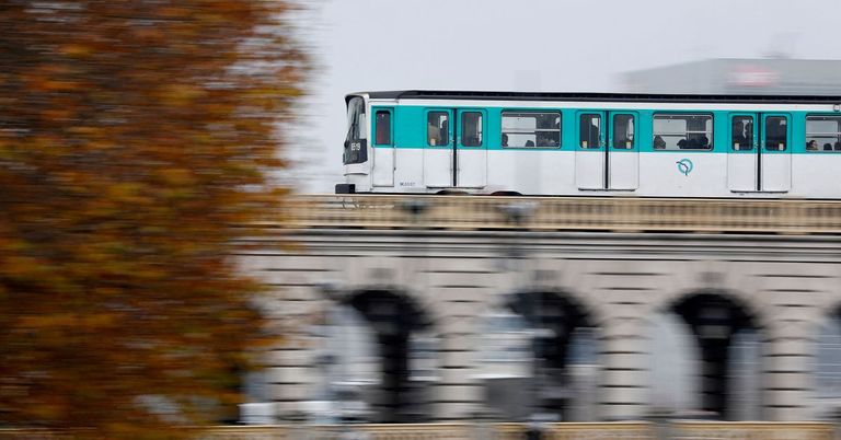 مترو باريس - رويترز مترو باريس - رويترز