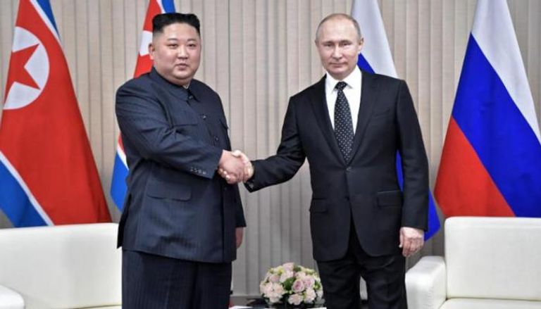 بوتين وزعيم كوريا الشمالية في لقاء سابق
