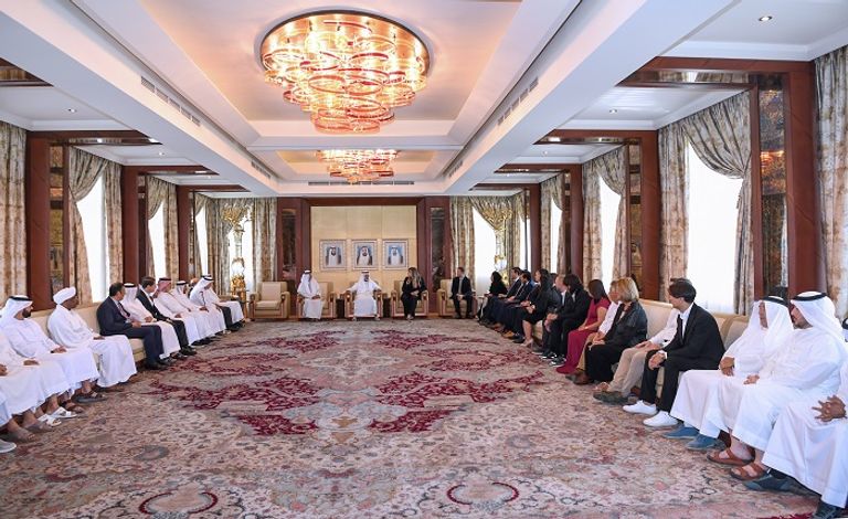  الشيخ نهيان بن مبارك آل نهيان يستقبل وفد أعضاء الكونغرس