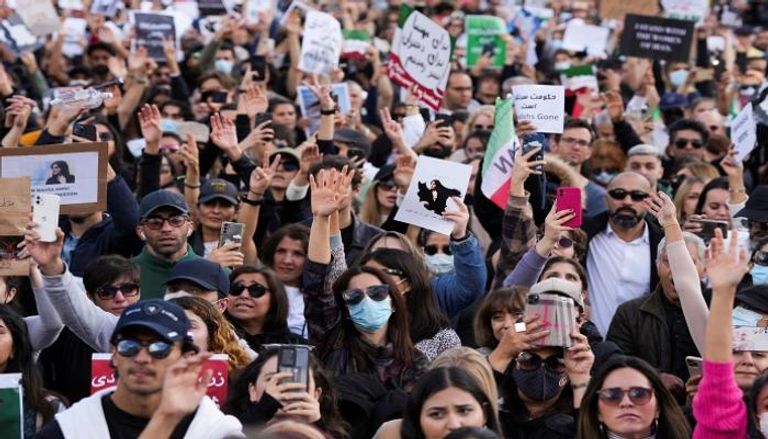 جانب من احتجاجات في بريطانيا دعما لتظاهرات إيران - رويترز