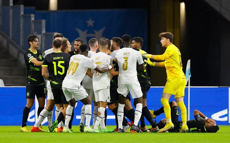 من مباراة مارسيليا وسبورتنج لشبونة في دوري أبطال أوروبا من مباراة ليفربول وجلاسكو رينجرز في دوري أبطال أوروبا