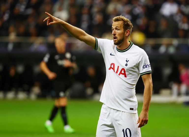 من مباراة آينتراخت فرانكفورت وتوتنهام في دوري أبطال أوروبا من مباراة ليفربول وجلاسكو رينجرز في دوري أبطال أوروبا