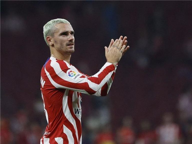 جريزمان لاعب برشلونة المعار إلى أتلتيكو مدريد جريزمان لاعب برشلونة المعار إلى أتلتيكو مدريد