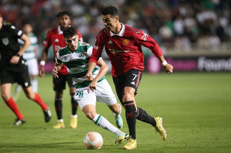 كريستيانو رونالدو أمام أومونيا نيقوسيا مباراة مانشستر يونايتد ضد أومونيا