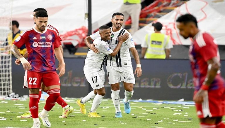 الجزيرة والشارقة في الدوري الإماراتي