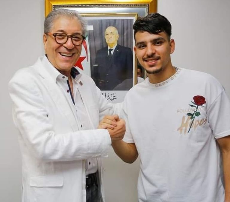 إسحاق بوصوف  فريق شباب بلوزداد الجزائري