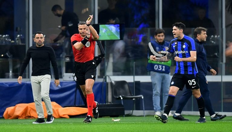 تشافي هيرنانديز مدرب برشلونة