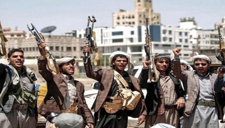 عناصر لمليشيات الحوثي الإرهابية- أرشيفية
