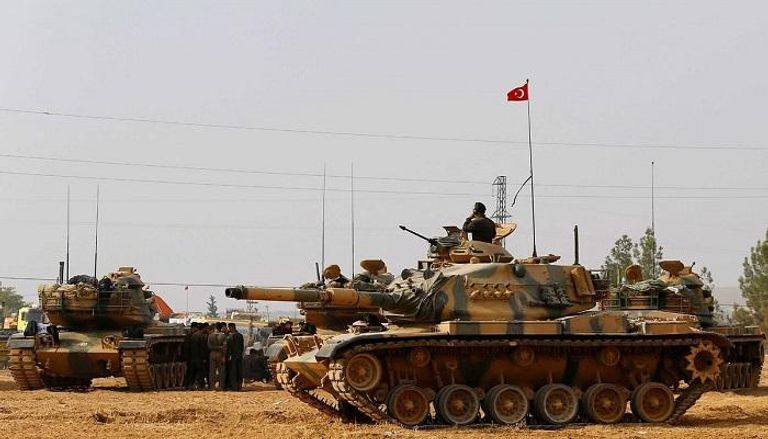 القاعدة التركية استهدفت بعدة صواريخ