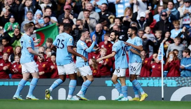 مانشستر سيتي مانويل أكانجي مع إيرلينج هالاند