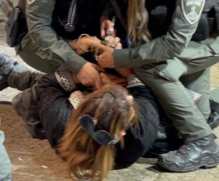 اعتقالات في باب العامود بالقدس باب العامود بالقدس قبيل المواجهات