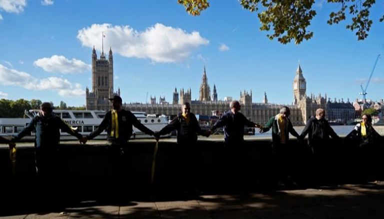 سلسلة بشرية في لندن للمطالبة بإطلاق سراح أسانج