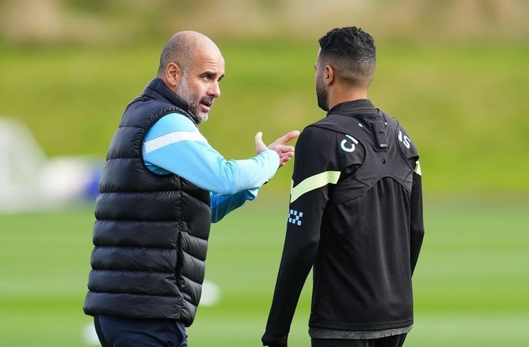 بيب جوارديولا ورياض محرز في مانشستر سيتي رياض محرز نجم مانشستر سيتي