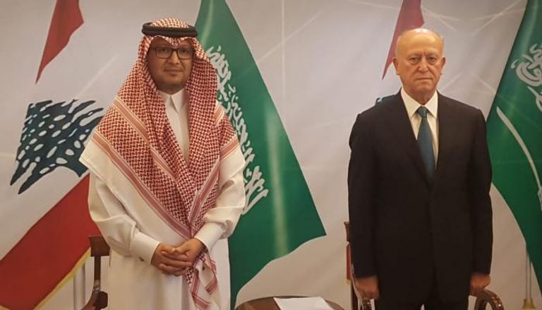 النائب اللبناني أشرف ريفي مع السفير السعودي