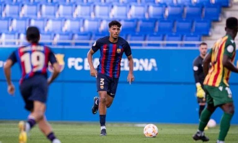 شادي رياض مدافع برشلونة