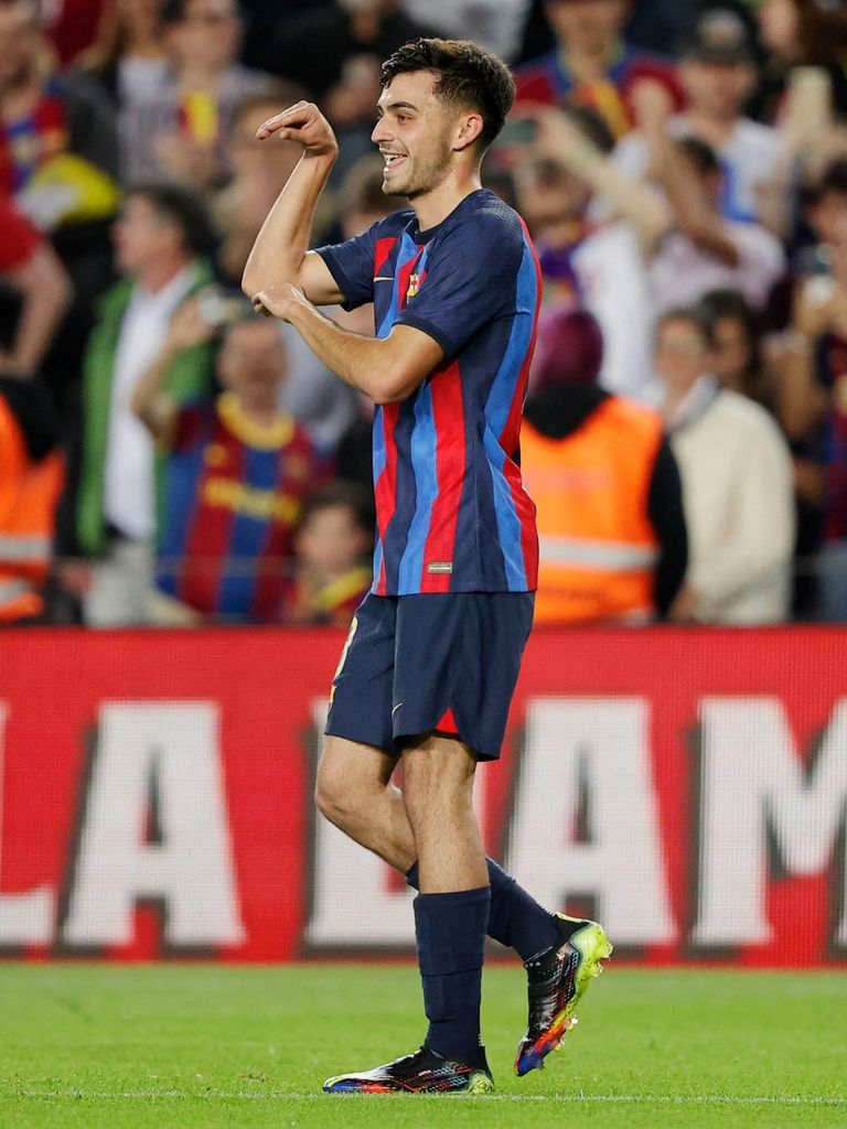 احتفال بيدري نجم برشلونة