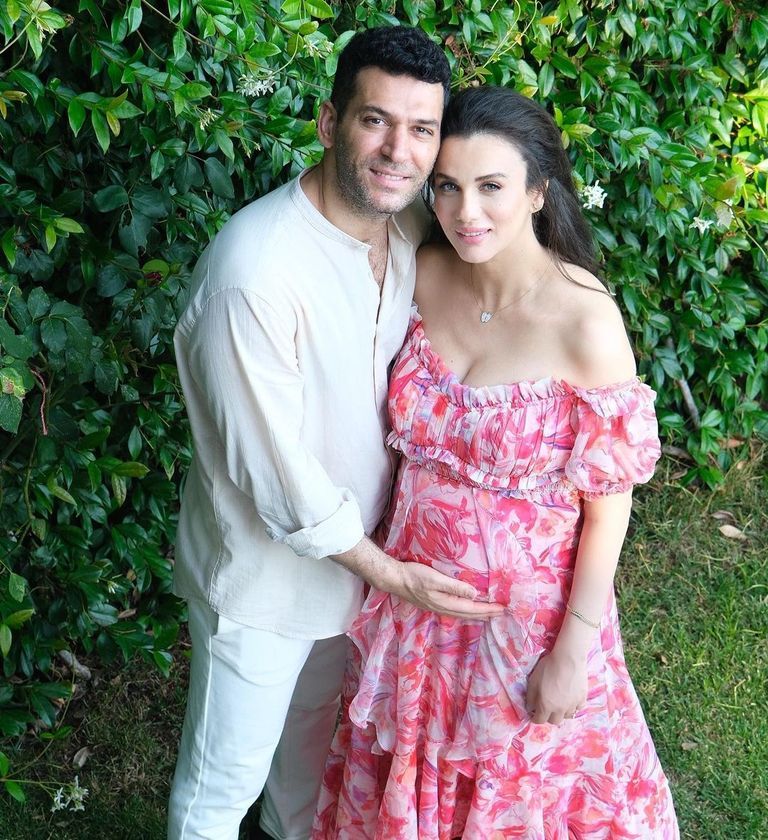 مراد يلدريم وإيمان الباني