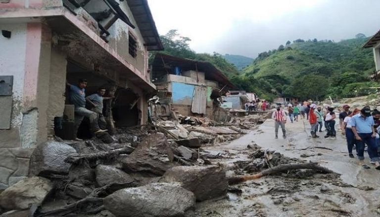 آثار فيضانات فنزويلا