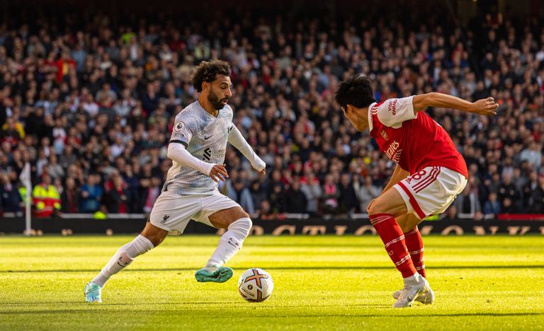 محمد صلاح نجم ليفربول ضد أرسنال ولاعبه الياباني تاكهيرو محمد صلاح نجم ليفربول