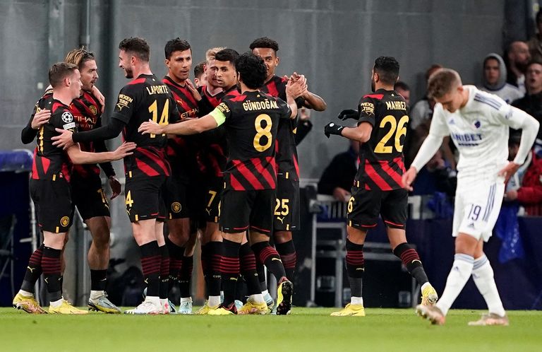 من مباراة كوبنهاجن ومانشستر سيتي في دوري أبطال أوروبا رياض محرز في مباراة مانشستر سيتي ضد كوبنهاجن