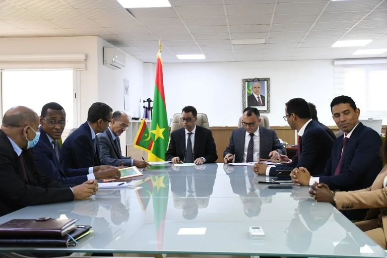 جانب من توقيع اتفاقية الغاز