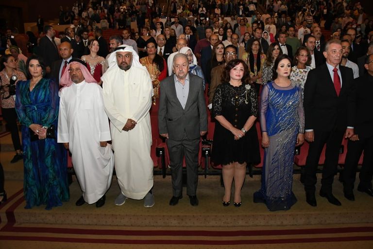 النجوم أثناء حضور حفل الختام