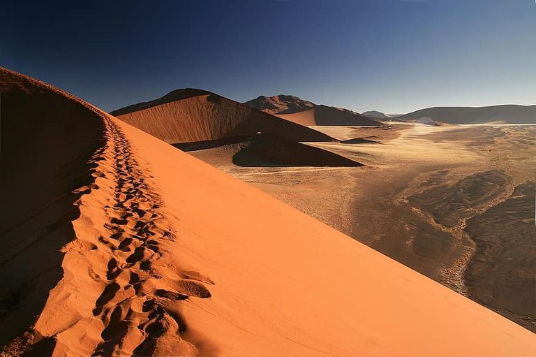 الكثيب أحد عجائب صحراء ناميبيا