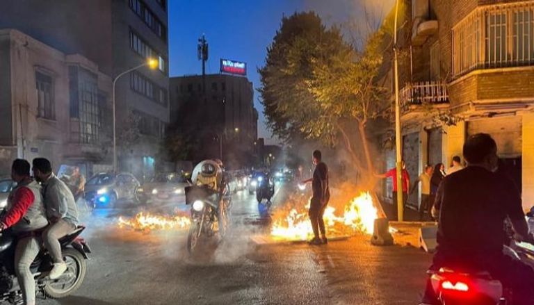 احتجاجات متواصلة ومتصاعدة في إيران