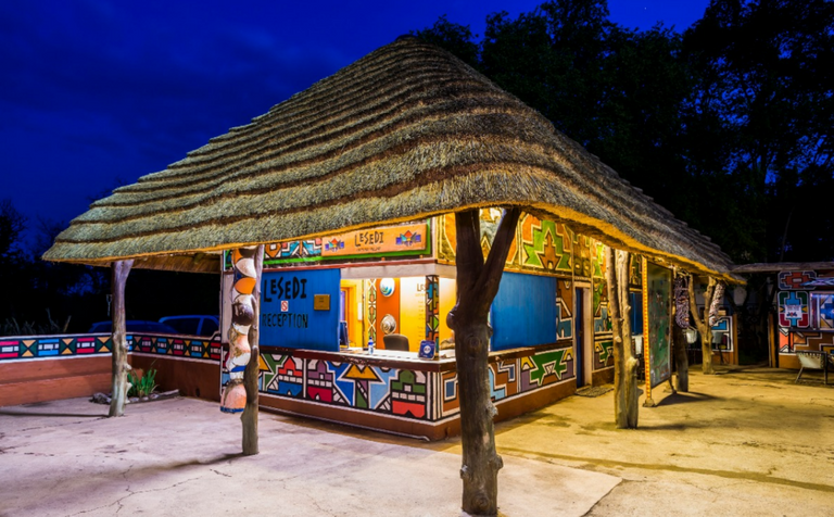 قرية ليسدي الثقافية أحد أماكن السياحة في جوهانسبرغ