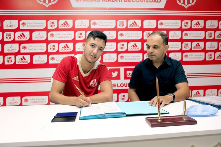 حسام الدين ميرازيق حسام الدين ميرازيق لاعب منتخب الجزائر