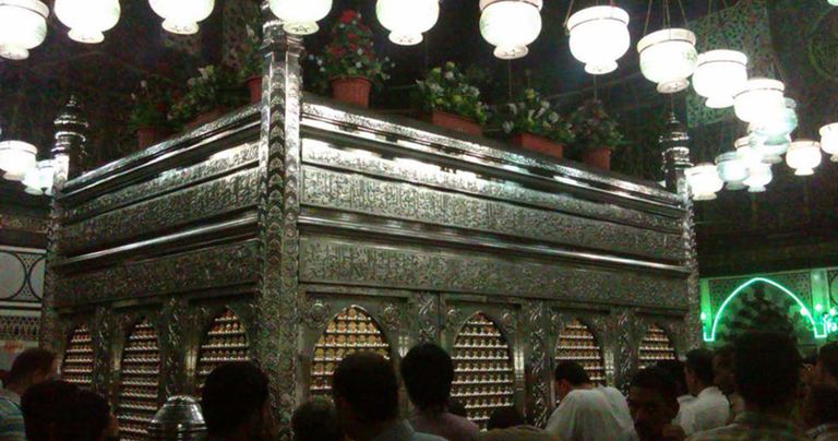 مقام الإمام الحسين في القاهرة